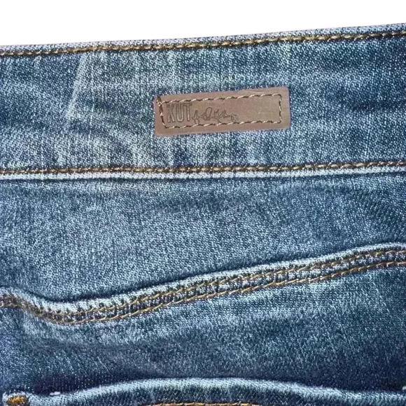 Kut from the Kloth Reese ankle straight jeans, Size 4, distressed trendy - Picture 6 of 7